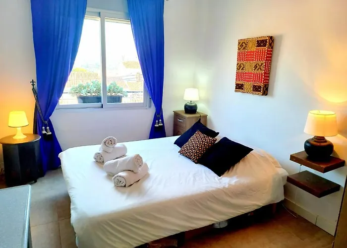 Old Town With Views Apartman